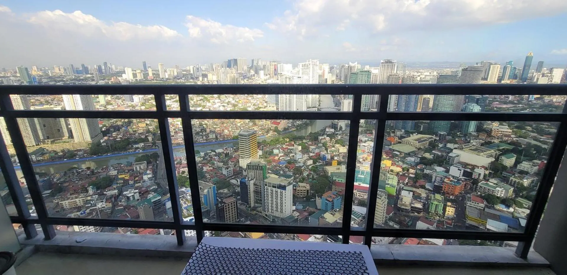 Apartman Gramercy / 55Th F / Amazing View / Wi-Fi / Peaceful Manila