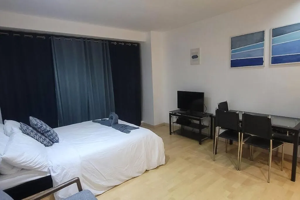 Gramercy / 55Th F / Amazing View / Wi-Fi / Peaceful Manila Apartman
